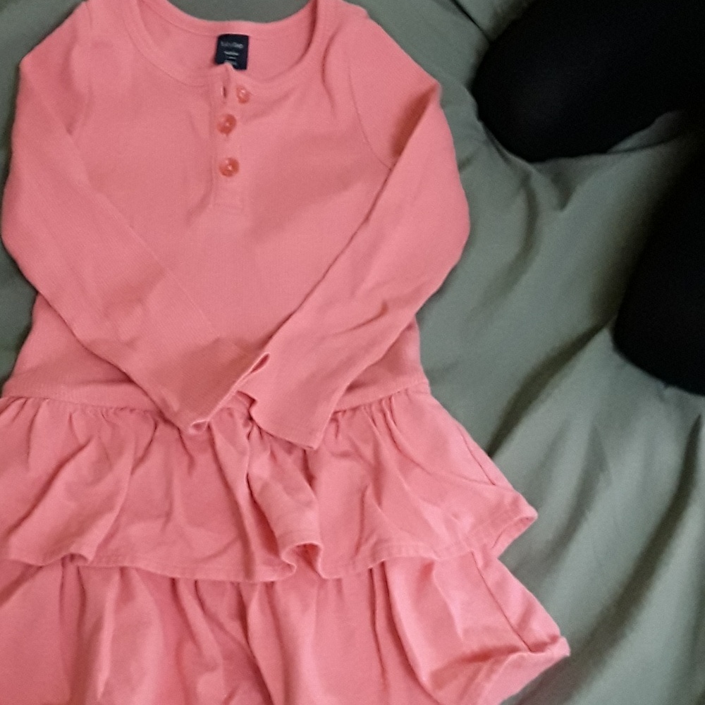 2 outfits. Jean skort and top. Gap dress